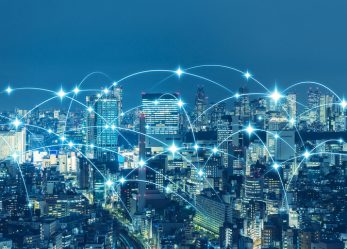 Como a IoT viabiliza as Smart Cities? Executiva lista 4 benefícios