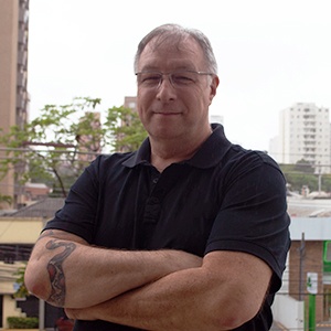 Chris Oliver Lamster, CEO da T•Services
