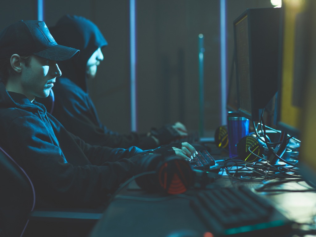 Exame Informática  Revelada falha usada por hackers para atacar  programadores de jogos