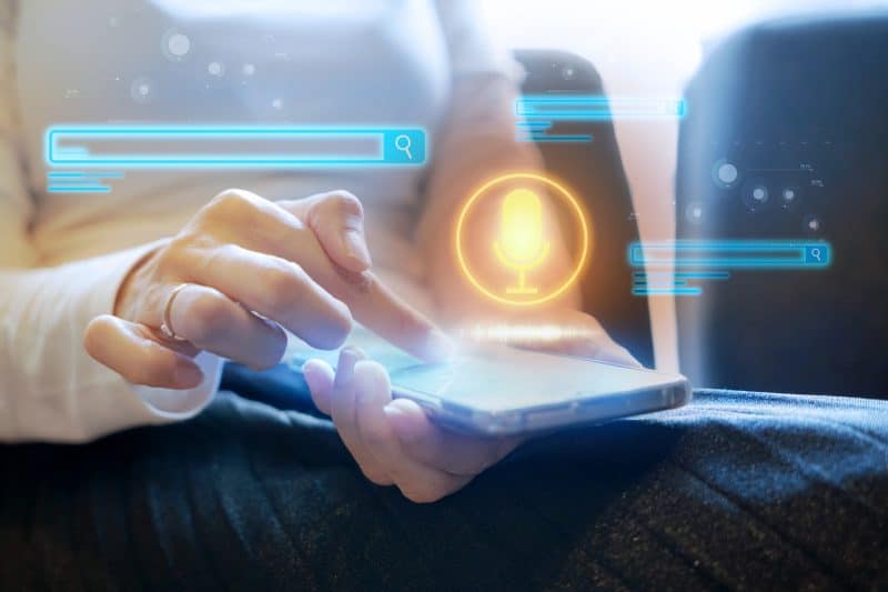 Nova patente introduz autenticação de voz não falsificável para proteger dispositivos do usuário