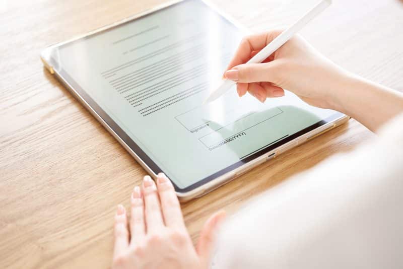 Número de assinaturas eletrônicas cresce mais de 100% em 2024 Assinatura