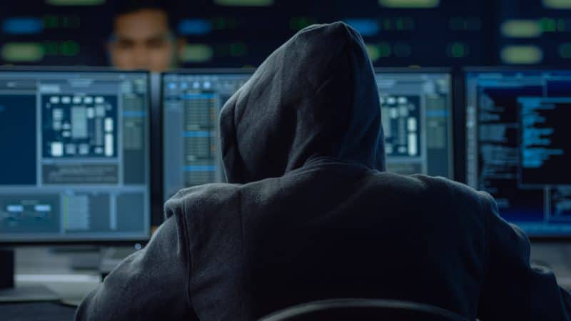 Cibercriminosos exploram morte do Papa para golpes