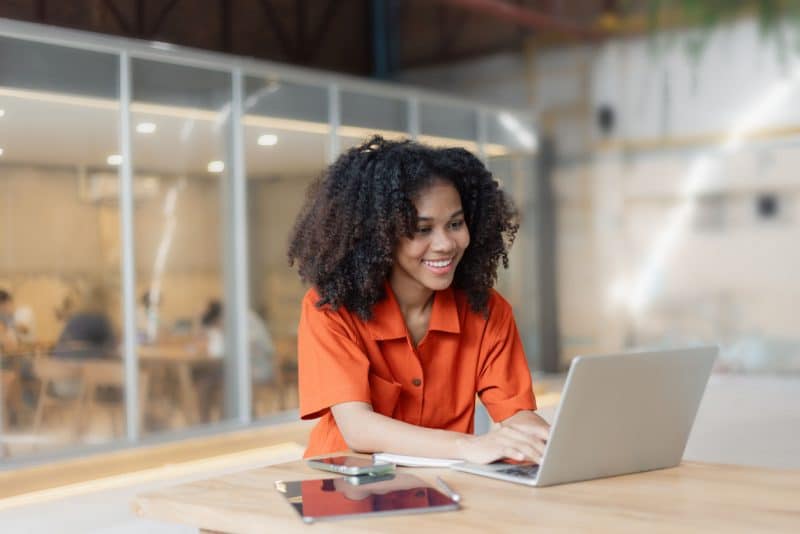 e-CNPJ é um certificado digital, a identidade digital das empresas. O documento proporciona que os empreendimentos realizem transações