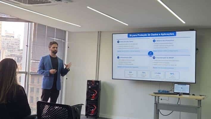 Durante a Semana da Cybersegurança da Prodam (Empresa de Tecnologia da Informação e Comunicação do Município de São Paulo), Abílio Branco, Diretor de Proteção de Dados e Cibersegurança da Thales Brasil e América Latina,