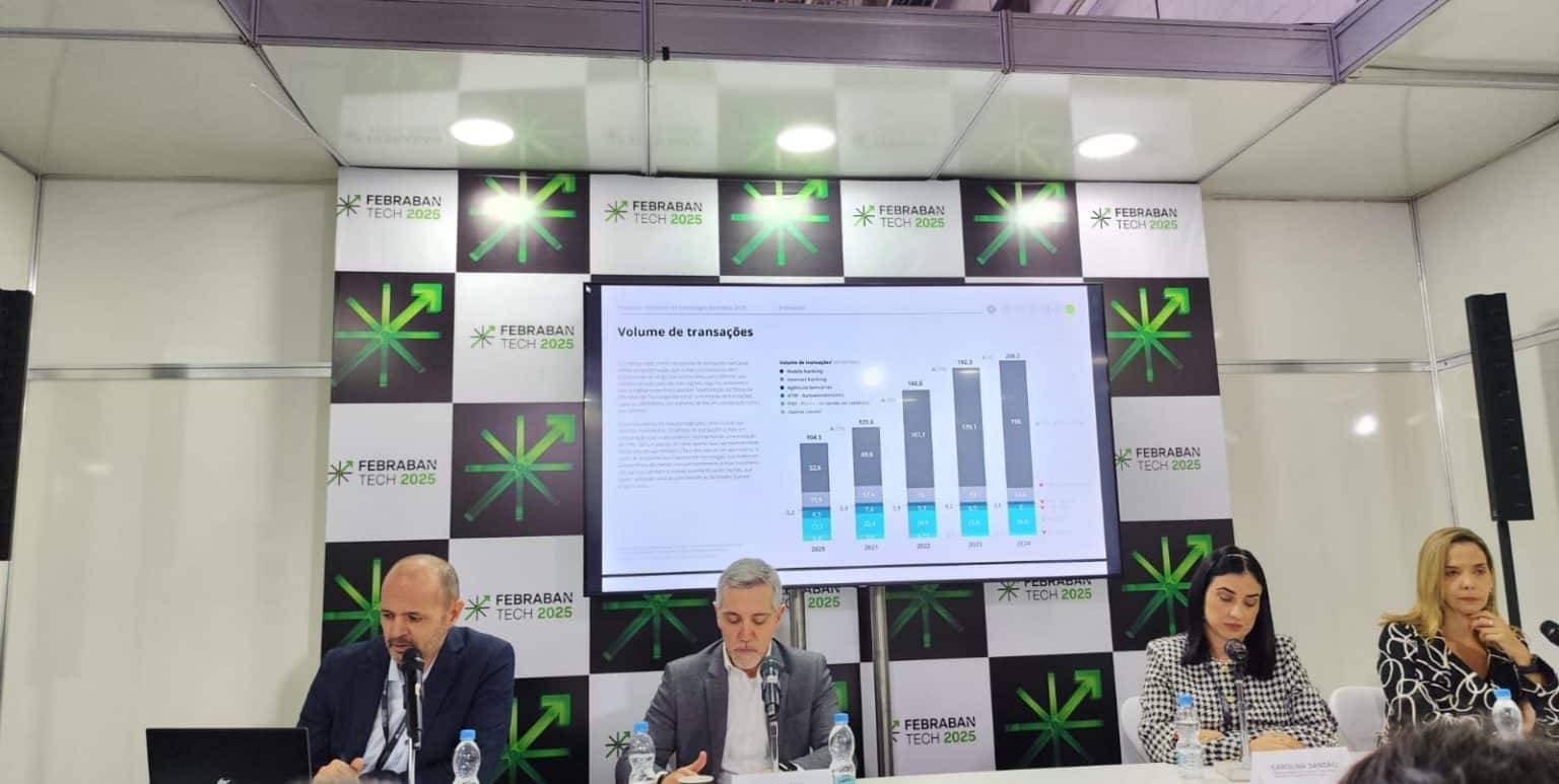 82% das transações bancárias dos brasileiros são feitas pelos canais digitais, revela pesquisa pesquisa febraban 2025