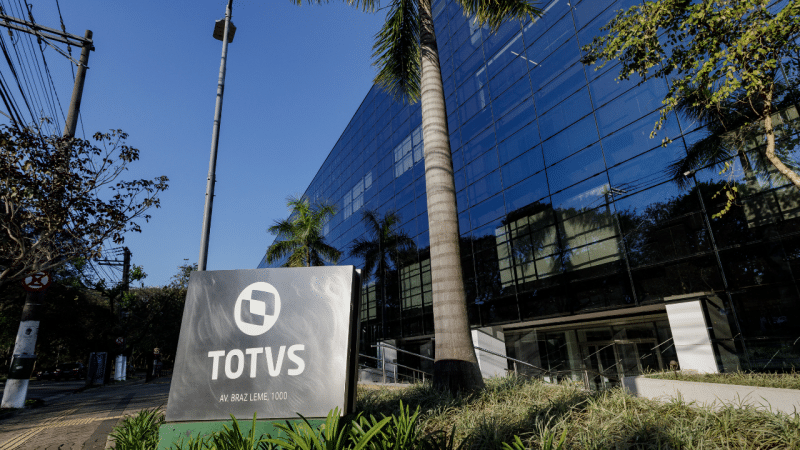 TOTVS assina contrato para aquisição da Linx TOTVS assina contrato para aquisição da Linx