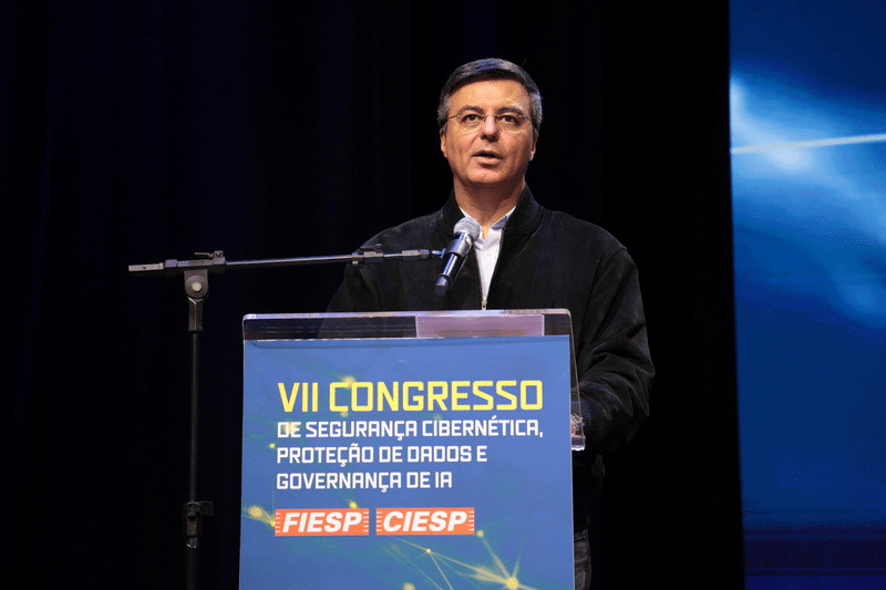 Em Congresso de Cibersegurança, Ciesp assina acordo com a Polícia Federal visando prevenção de crimes de alta tecnologia Ciesp e Polícia Federal firmam acordo para prevenir ciberataques