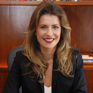  Caren Benevento, Sócia da Benevento Advocacia e Pesquisadora do GETRAB-USP - Fintechs devem cumprir novas exigências no reporte de transações 