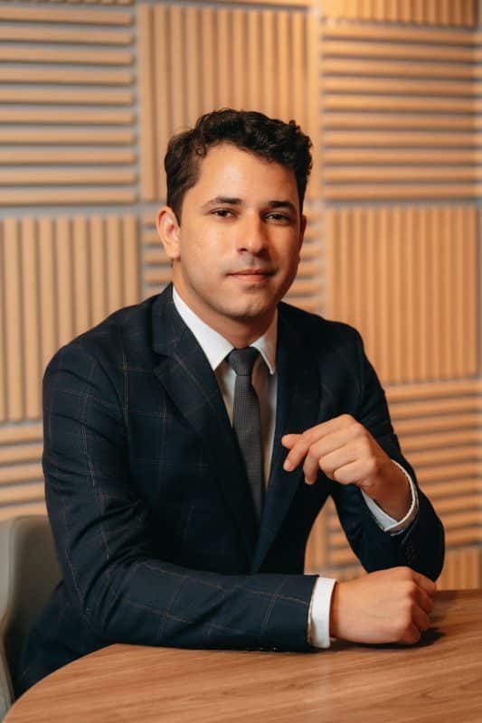 Vazamento de dados pessoais e configuração de dano - Grauther Nascimento, advogado do escritório Mauro Menezes & Advogados