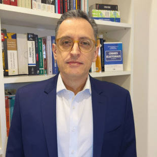 Marcelo Aith, Advogado criminalista. Doutorando Estado de Derecho y Gobernanza Global pela Universidad de Salamanca - Dados exigem blindagem rigorosa de sigilo e cadeia de custódia