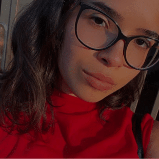 Julia Ribeiro, Analista de Nuvem em Ribeirão Preto - A IA pode capacitar 5 milhões de pessoas até 2027