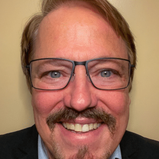  Jeffrey Hewitt, Vice-Presidente Analista do Gartner - Empresa identifica tendências em Infraestrutura e Operações