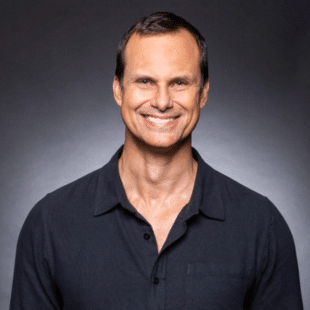 John Needham, Presidente de Esportes da Riot Games - IA, Games e as 7 chaves para entender uma indústria