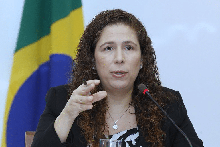 A ministra da Gestão e da Inovação dos Serviços Públicos, Esther Dweck, co-preside nesta terça-feira (20), em Davos (Suíça), a partir das 14h (horário local), a reunião do Global Digital Collaboration (GDC). Foto: Adalberto Marques - Ministra Esther Dweck leva agenda do governo para reunião