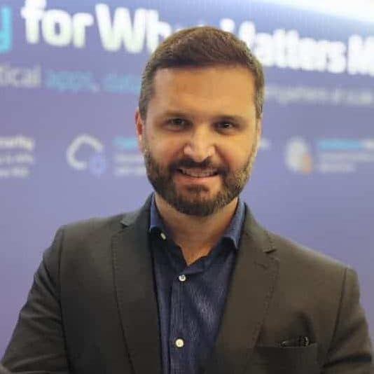 Hoje, as fraudes não se limitam a engenharia social ou roubo de credenciais — elas se estendem a ataques sofisticados contra aplicações, APIs e fluxos de dados sensíveis.