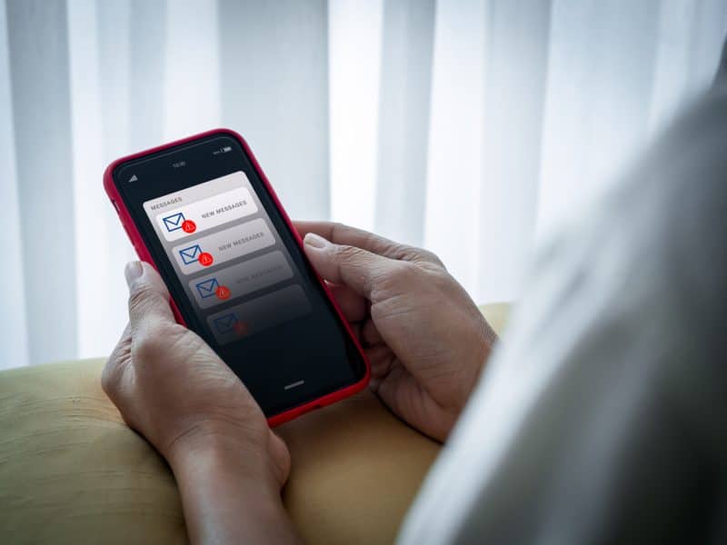 Golpe conhecido via SMS migra para o WhatsApp