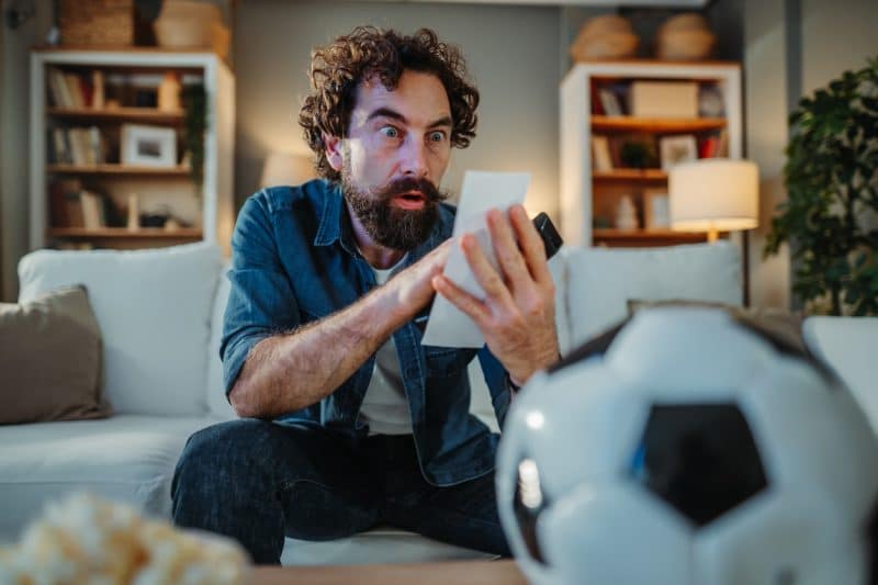  NordVPN revela que golpes com futebol disparam no Brasil