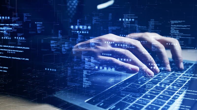 A vulnerabilidade não está no código, mas em quem tem acesso