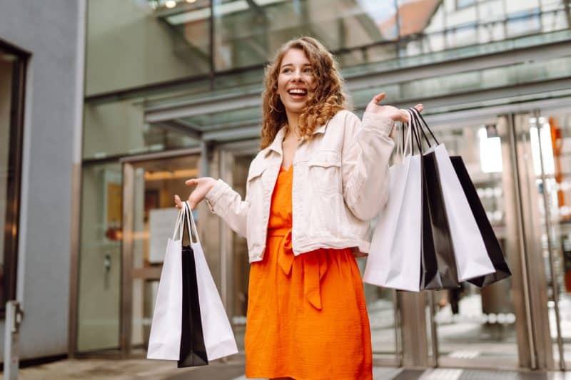 Calvin Klein Brasil adota soluções da TOTVS
