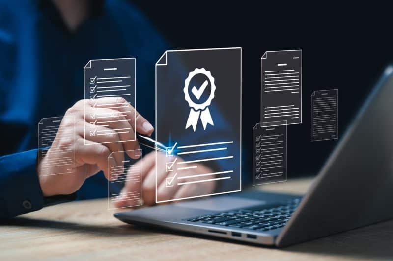 Comissão aprova projeto que equipara assinatura digital