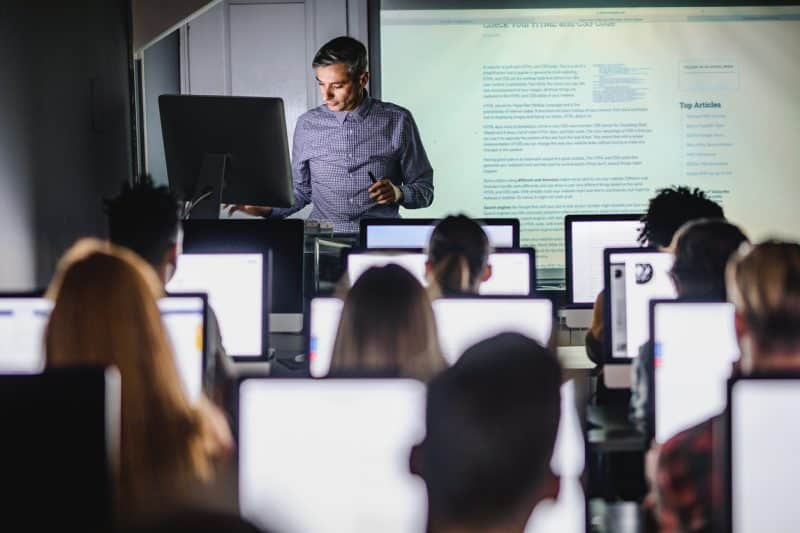 Daten leva soluções para a educação na Bett Brasil 2026