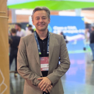 Alexandre Caramaschi, Cofundador da Plataforma Naia e Especialista em IA e GEO - O ChatGPT não te conhece! E isso é um problema de negócio 