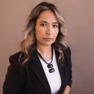  Taciana Cristina da Costa Cruz, Coordenadora do Curso de Direito da Faculdade Anhanguera - Uso da imagem de funcionários em redes sociais exige respeito