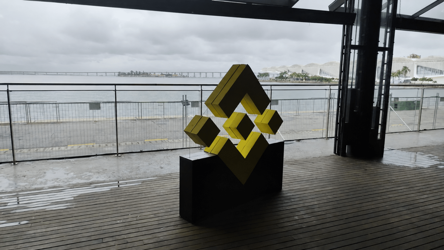 Binance anuncia Rende+, novo investimento em reais que rende 120% do CDI Binance lança Rende+ a 120% do CDI e amplia investimentos