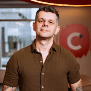 Tiago Dada, SEO & CRO Manager da Cadastra - IA transforma jornada de compra e amplia papel do CRO