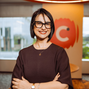 Aline de Pádua, diretora executiva de Mídia da Cadastra e Associate Partner da Cadastra - ID Talk | ChatGPT Ads muda a lógica da publicidade digital e amplia o papel da intenção