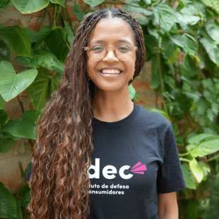 Julia Faustina Abad, Coordenadora do Programa de Telecomunicações e Direitos Digitais do Idec - Idec questiona reconhecimento facial no Mercado Livre