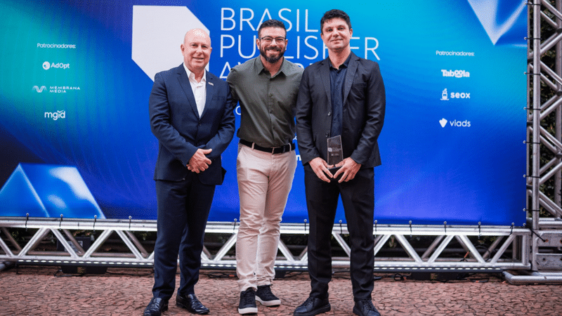 AnaMid lança Brasil Digital Awards e reúne premiação com Brasil - Marcello Petrelli, Fundador da ANPB, Rodrigo Neves, Vice-Presidente de Relações Institucionais da Anamid, e Riadis Dornelles, Vice-Presidente de Publishers da Anamid 