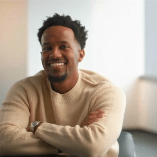 Dagim Girma, Gerente-Geral da Norton - Norton lança Safe AI para proteger usuários de ferramentas de IA