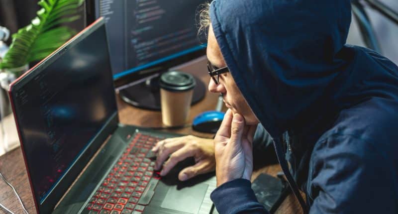 IA impulsiona atividade de hackers éticos no Brasil e amplia desafios de segurança digital