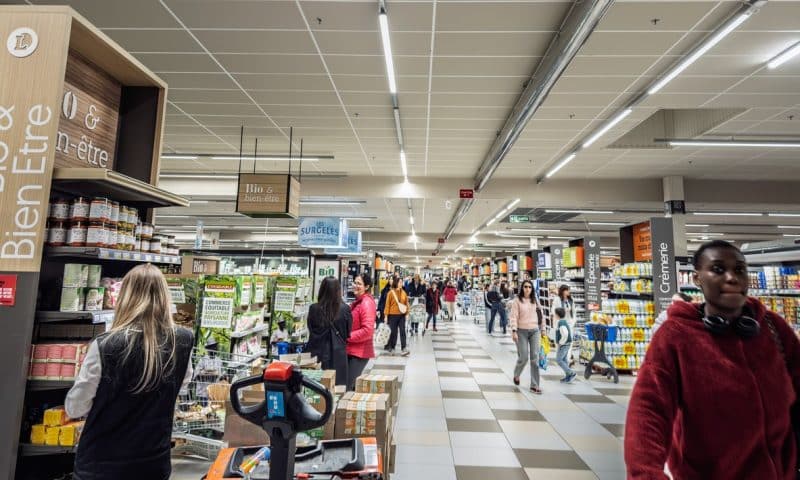 Ciberataque a 700 supermercados na França provoca perdas milionárias com alimentos