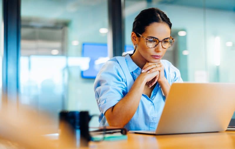 Soberania de dados: 88% dos executivos temem perder o emprego por falhas Pesquisa da Everpure revela que 88% dos executivos temem perder o emprego por falhas na soberania de dados e 64% das empresas não têm estratégia formal.